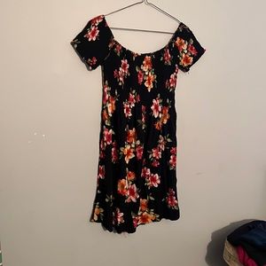 Off shoulder short dress